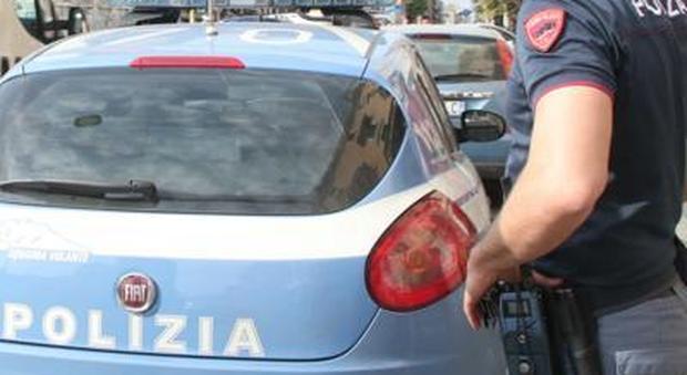 Milano, in auto contro folla ai giardinetti: scoppia maxi rissa