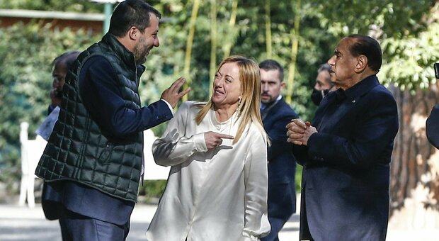 Meloni-Salvini-Berlusconi: subito la lista dei ministri. Nessun tecnico della Lega, Forza Italia spinge per Ronzulli