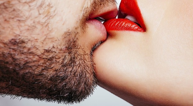 «Baci e sesso durante la verifica fiscale»: denunciati due funzionari dell'Agenzia delle Entrate