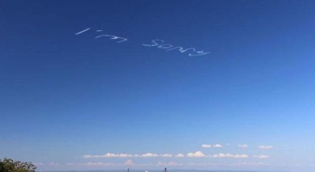 "I'm sorry": la scritta con le scuse compare nel cielo: il mistero corre su Twitter