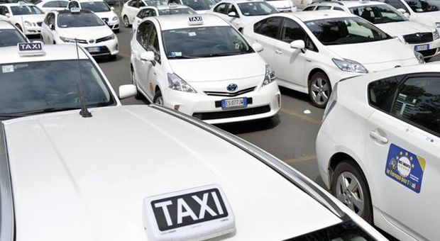 Fiumicino, task force per contrasto taxi abusivi