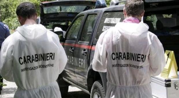 Bologna, donna sgozzata nel salotto di casa: marito fermato per omicidio volontario