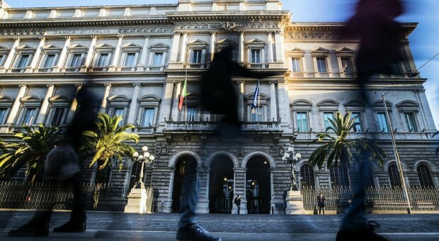 Panetta (Bankitalia): «Pil italia 2024 sotto 1%, inflazione sotto controllo. L'economia rallenta»