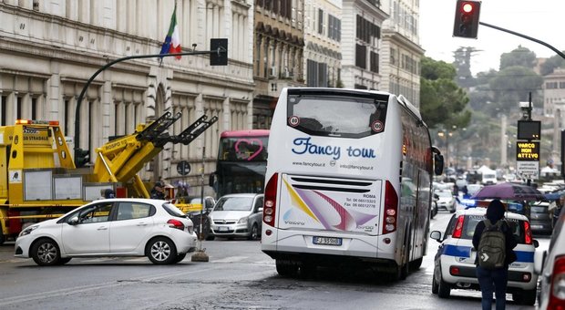 Roma, in un mese 2.500 incidenti: un conteggio per evitare altre vittime