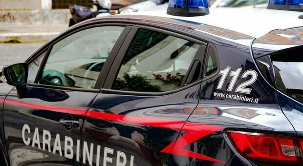 Tarquinia: fermato in auto con cosmetici rubati, denunciato 50enne