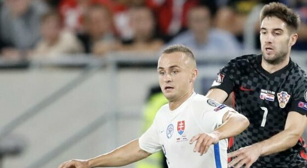 Napoli, Lobotka in campo 90 minuti ma la Slovacchia crolla con la Croazia
