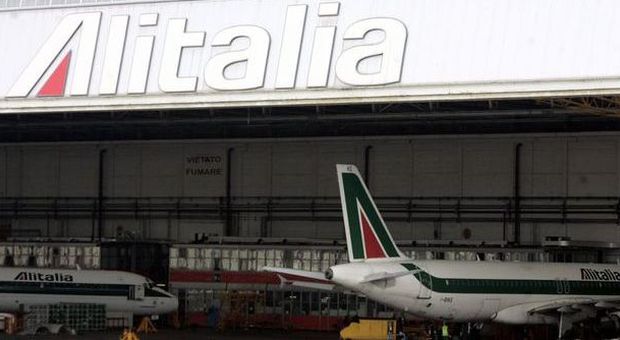Alitalia-Etihad, si tratta sui 2.251 esuberi
