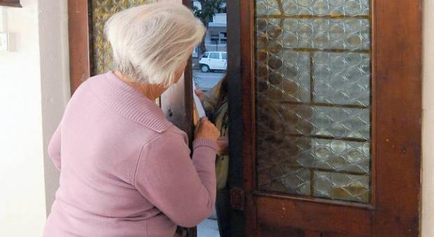 Perugia, truffa del contatore: decine di anziani beffati