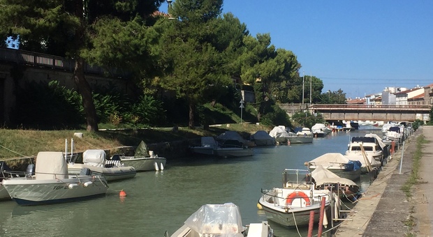 Fano, raffica di furti alla Darsena Borghese: saccheggiate le barche