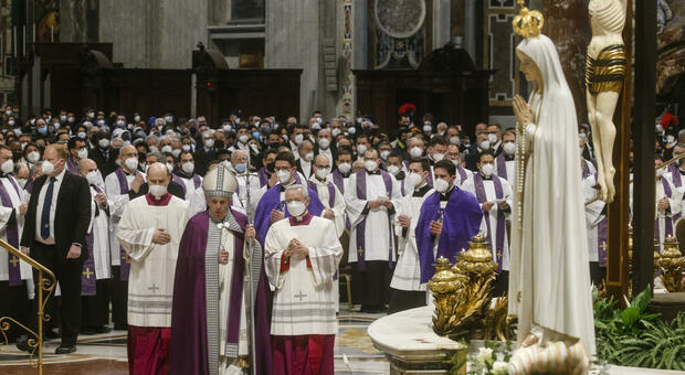 Ucraina, Papa Francesco: «Possa la Madonna di Fatima fermare questa guerra insensata che minaccia il mondo»