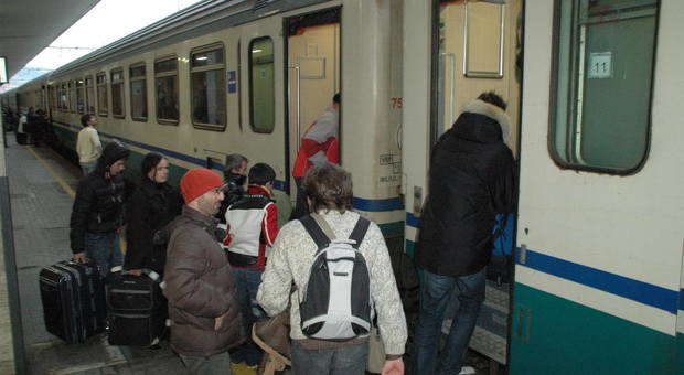 Ancona, ragazza in overdose sul treno rifiuta il trasferimento in ospedale