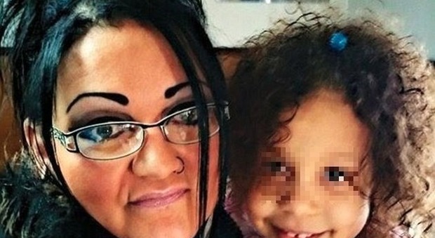 Usa, tenta di dare un biscotto al dobermann di famiglia: bimba di 4 anni sbranata e uccisa
