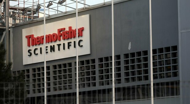Niente vaccino made in Ciociaria, la Thermo Fisher sceglie lo stabilimento di Monza per produrre Pfizer