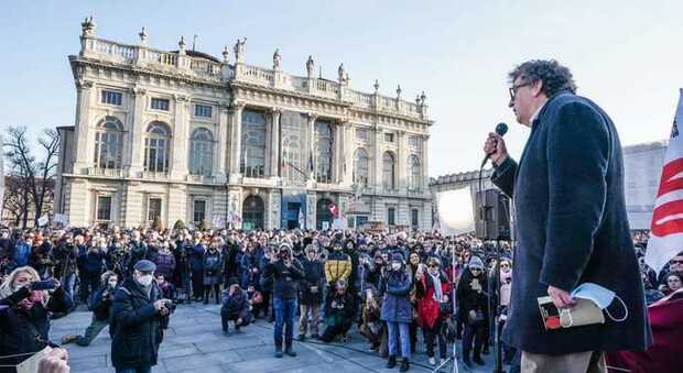 Manifestazione no Green pass a Torino: «Nasce il comitato di liberazione nazionale»