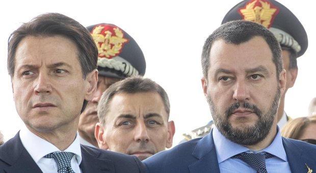 Sfida alla Ue, il governo cerca nuovi alleati: Salvini-Orban e Conte-Babis
