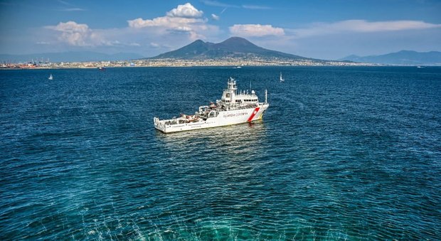 Napoli e Ischia protagoniste del calendario 2020 della Guardia Costiera