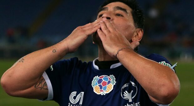 Maradona, l'ex avvocato Angelo Pisani rivela le confidenze che gli fece el pibe de oro: «Un giorno capiranno il mio messaggio»