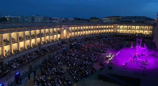 Macerata Opera Festival: il debutto allo Sferisterio con la Tosca
