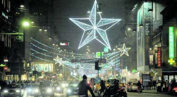 Milano, le luci di Natale accese ​solo grazie agli sponsor
