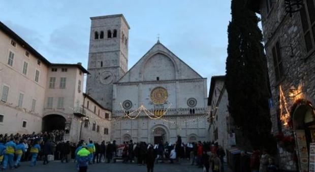 Giubileo, aperta la porta santa di Assisi: è la seconda tappa giubilare
