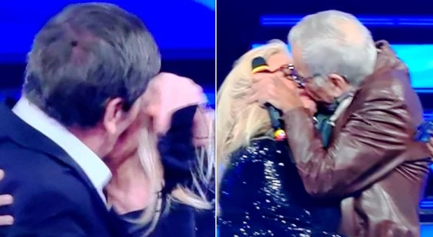 Domenica In Speciale Sanremo, Gianni Morandi e Teo Teocoli baciano Mara Venier