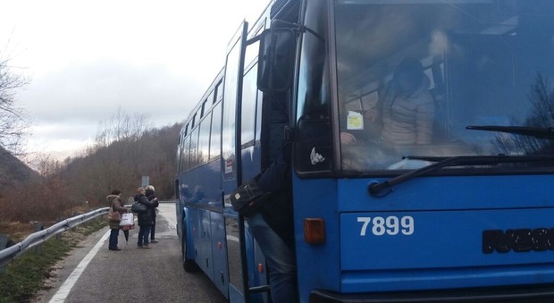 Il bus Cotral in panne