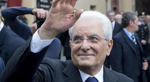 Mattarella elogia Einaudi e avverte M5S e Lega: nel '53 non ascoltò la Dc e scelse lui il premier