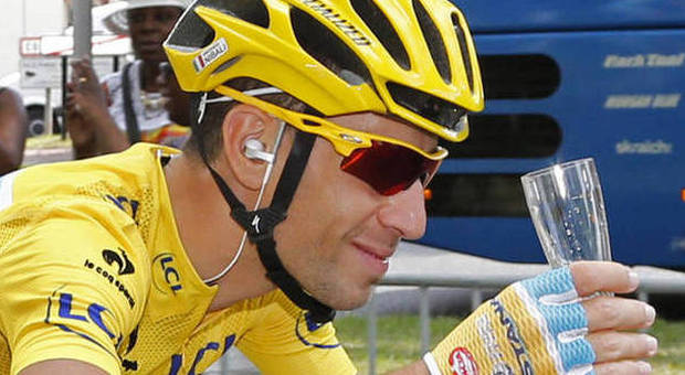 Nibali re di Parigi, trionfo al Tour 16 anni dopo la vittoria di Pantani | Foto