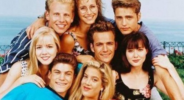 Beverly Hills 90210 sta per tornare: ci sarà tutto il cast originale ( (ma mancano i più amati)