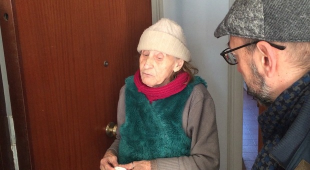 Napoli, gara di solidarietà per nonna Clara: «Grazie per tutto il vostro affetto»