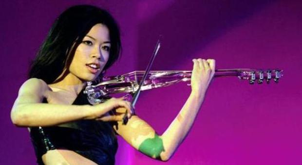 Truffa sugli sci, la bella violinista Vanessa arriva a Sochi 2014 "corrompendo i giudici"