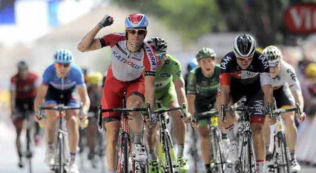 Tour de France, Kristoff vince in volata Nibali è sempre in maglia gialla