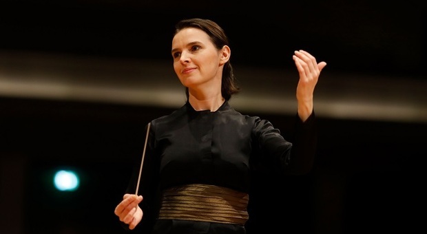 Oksana Lyniv, 44 anni, direttrice d’orchestra (@Astrid Ackermann)