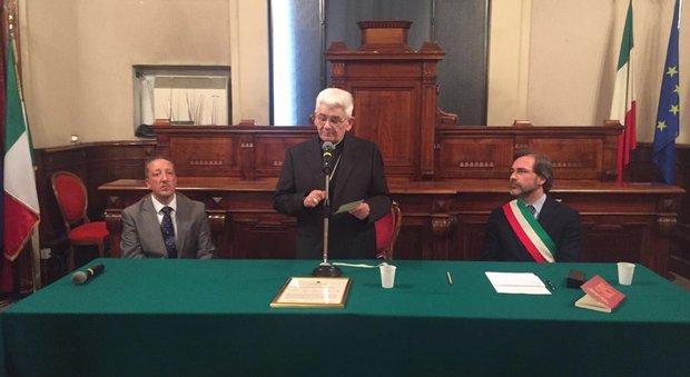 Rieti, il sindaco Petrangeli conferisce la cittadinanza benemerita a monsignor Lorenzo Chiarinelli