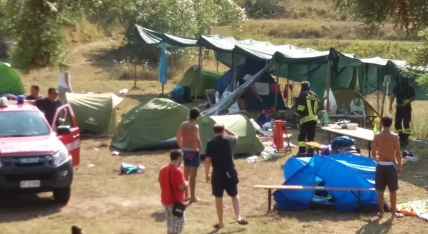 Eboli- vigili del fuoco al campeggio