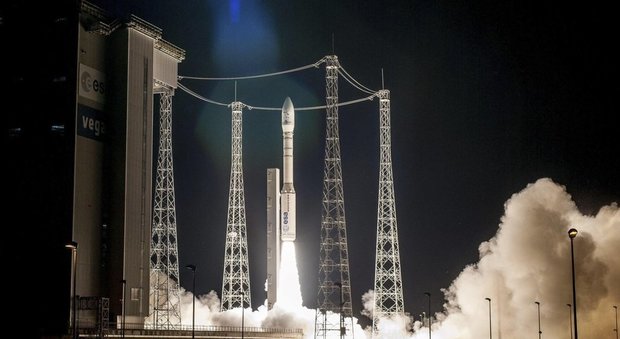 OPTSAT-3000, il satellite spia italiano lanciato nello spazio con successo