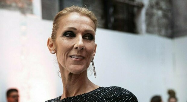 Céline Dion peggiora, annullati tutti i concerti fino al 2024: «Sono devastata, ma continuo le cure»