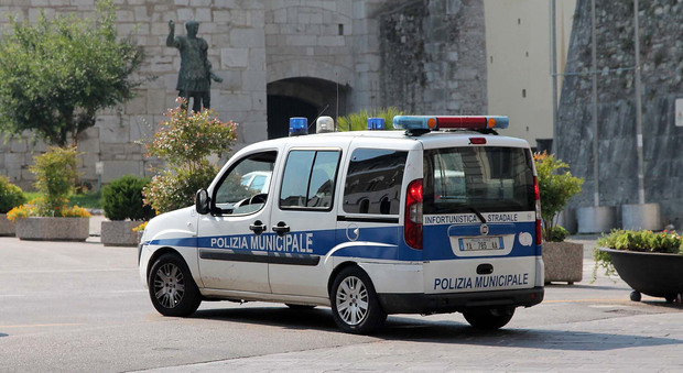 Donna maltrattata dagli agenti della polizia municipale di Benevento: la Corte di Strasburgo condanna l'Italia