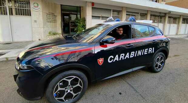 Alfa Romeo, 400 auto ibride ai carabinieri. La prima arriva a Lecce