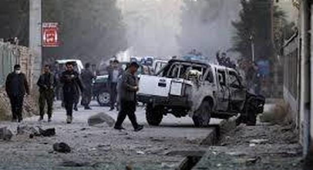 Kabul, attentato vicino ambasciata Usa: almeno nove morti