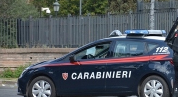Incidente choc fra un'auto e una moto su via Cassia Nuova: morto un 30enne