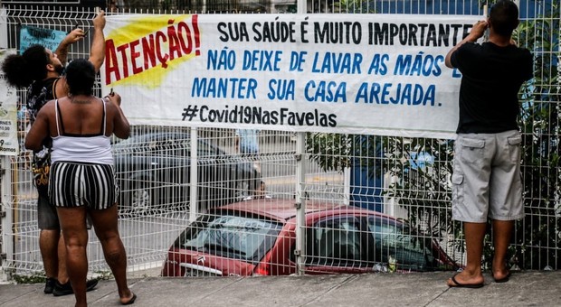 In Brasile allarme favelas: guerra di sopravvivenza tra epidemia, fame e criminalità