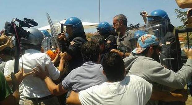 Roma, scontri anti-immigrati: chieste pene fino a 7 anni e 6 mesi per nove militanti di Casapound