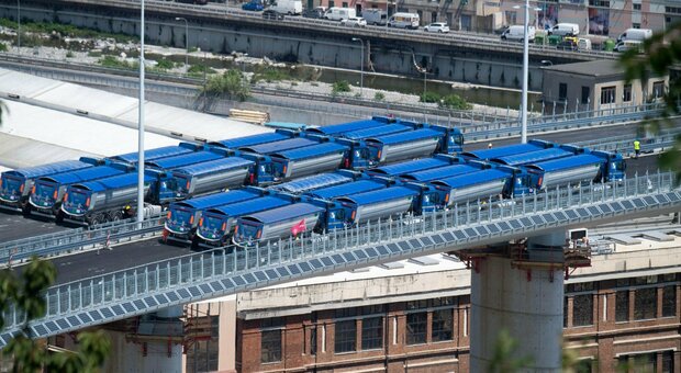 Ponte di Genova, inaugurazione tra 1 e 5 agosto. Bucci: «Tempi rapidi, collaudi ok»