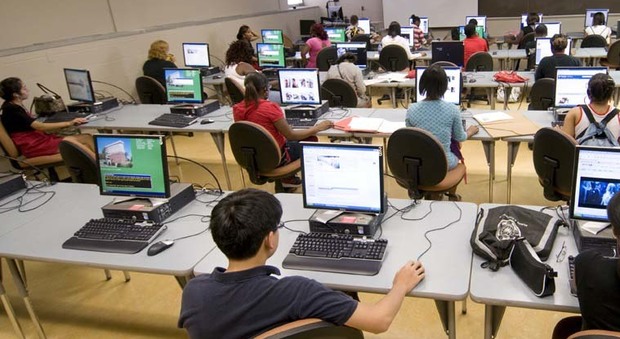 Scuola, test Invalsi per la prima volta con il computer per 574mila studenti delle Medie