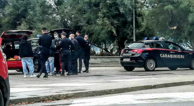 Nuova pista sulle armi trovate a Lido Tre Archi, ora si allargano le indagini dei carabinieri
