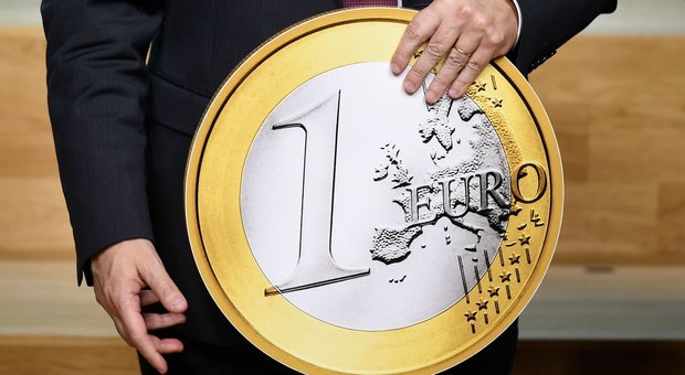 Manovra, i conti italiani all'Eurogruppo: corsa contro il tempo per il vertice Ue