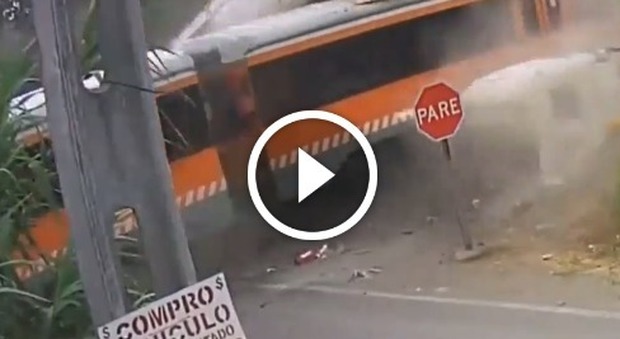 Il video del terribile scontro a Requinoa