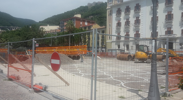 Parcheggi interrati in piazza Cavour torna il cantiere
