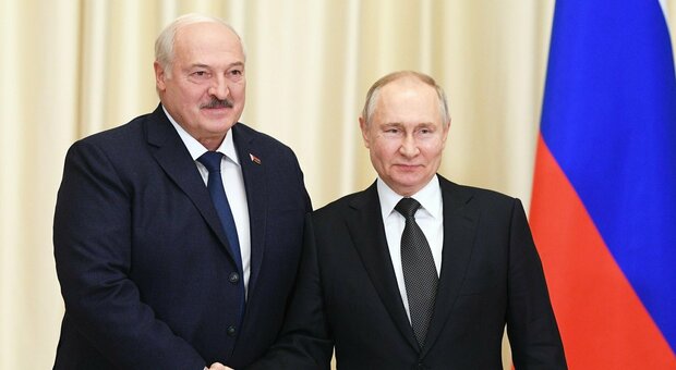 Guerra Ucraina, Lukashenko a Putin: «Bielorussia pronta a produrre aerei d'attacco»